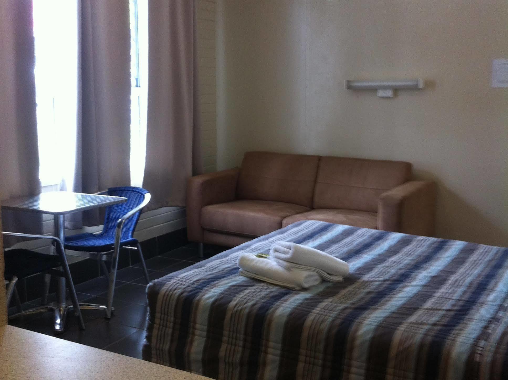 Yeppoon Surfside Motel Buitenkant foto